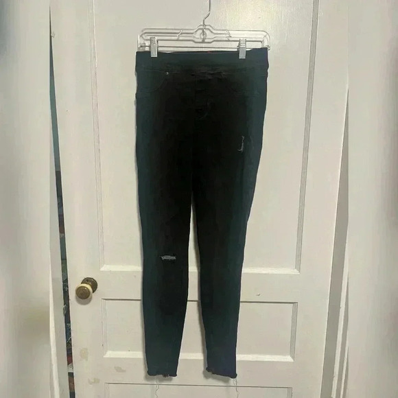 Spanx Vintage Distressed Ankle Skinny Jeans In Black Size M $128 - Picture 1 of 3